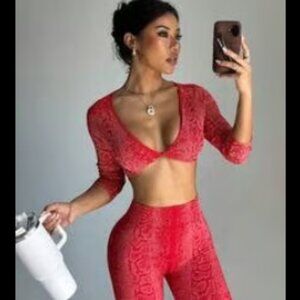 Seamless Leggings And Long Sleeve Crop Top Set